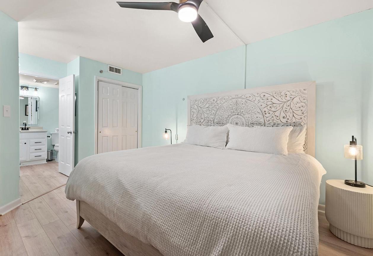Cabana Palms - Oceanfront Renovated King Bed Sauna Миртл-Бич Экстерьер фото